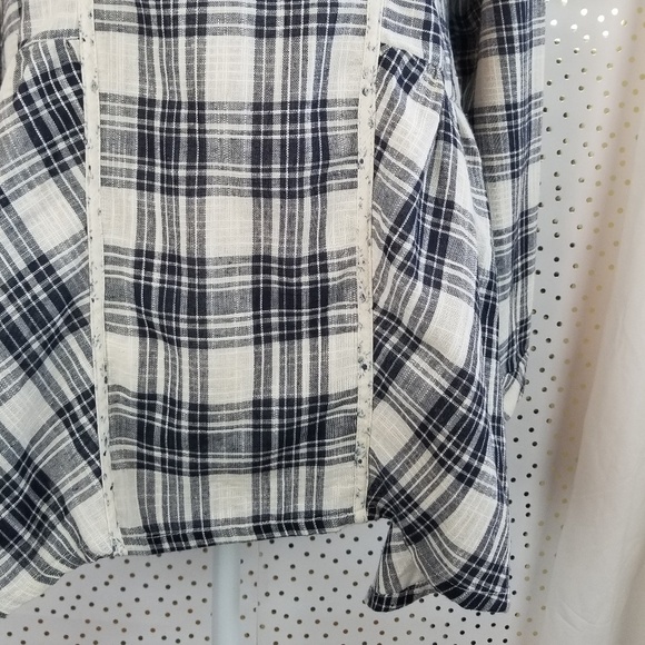 Altar'd State | Plaid and Floral Mixed Media Top - Picture 3 of 7